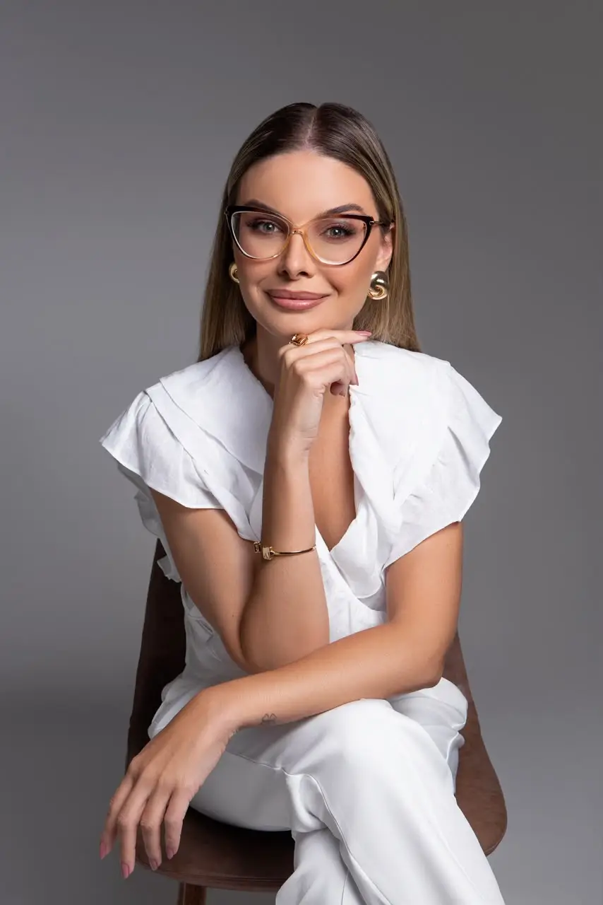 Dra. Olívia Fernandes